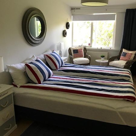 Trouville Bed & Breakfast Hornbaek Exterior photo