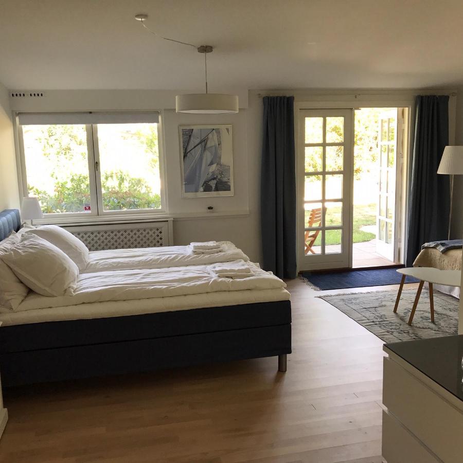 Trouville Bed & Breakfast Hornbaek Exterior photo