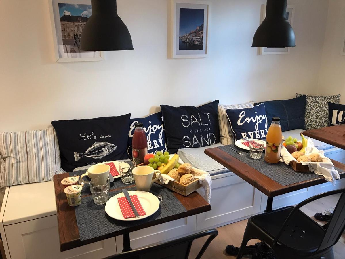 Trouville Bed & Breakfast Hornbaek Exterior photo